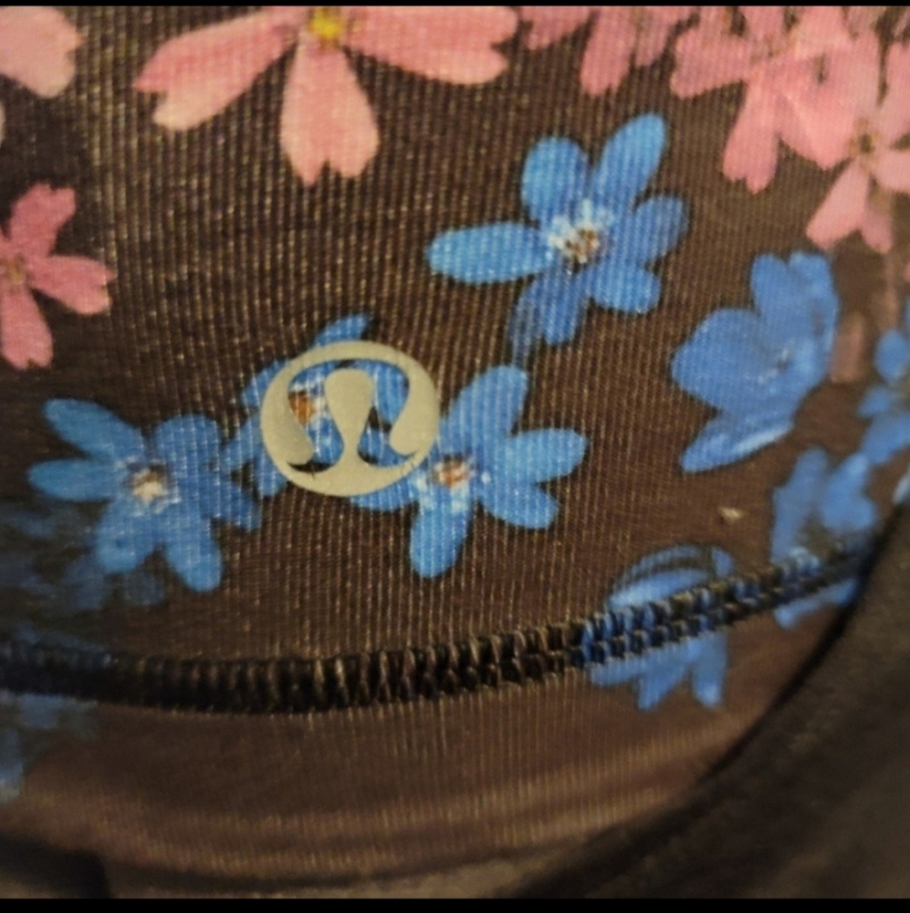 Lululemon No Limits TankBlack / Petal Pop Multi Size 10 - Picture 4 of 9